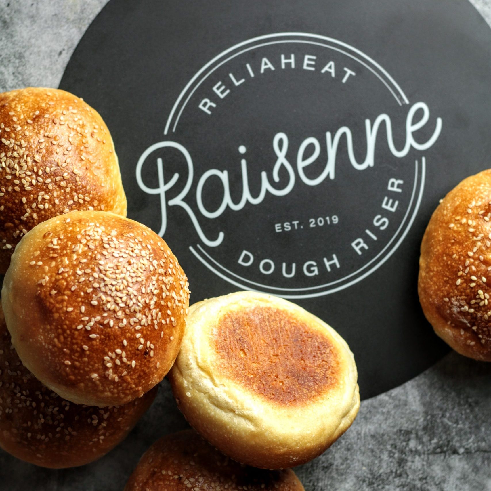 Vindi rolls raisenne close
